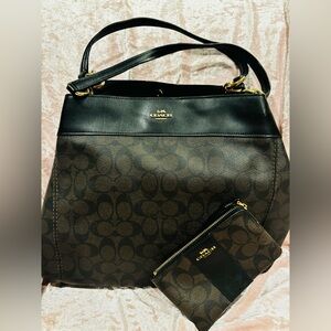 Michael Kors handbag used once, in good condition